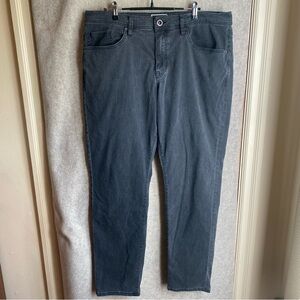 Travis Mathew Golf Jeans Men's 36x32 Faded Black Featherweight Legacy 5 Pocket